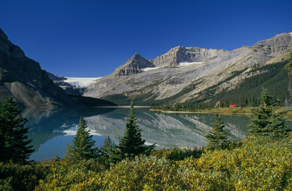 Num-Ti-Jah Lodge Lake Louise Exterior foto